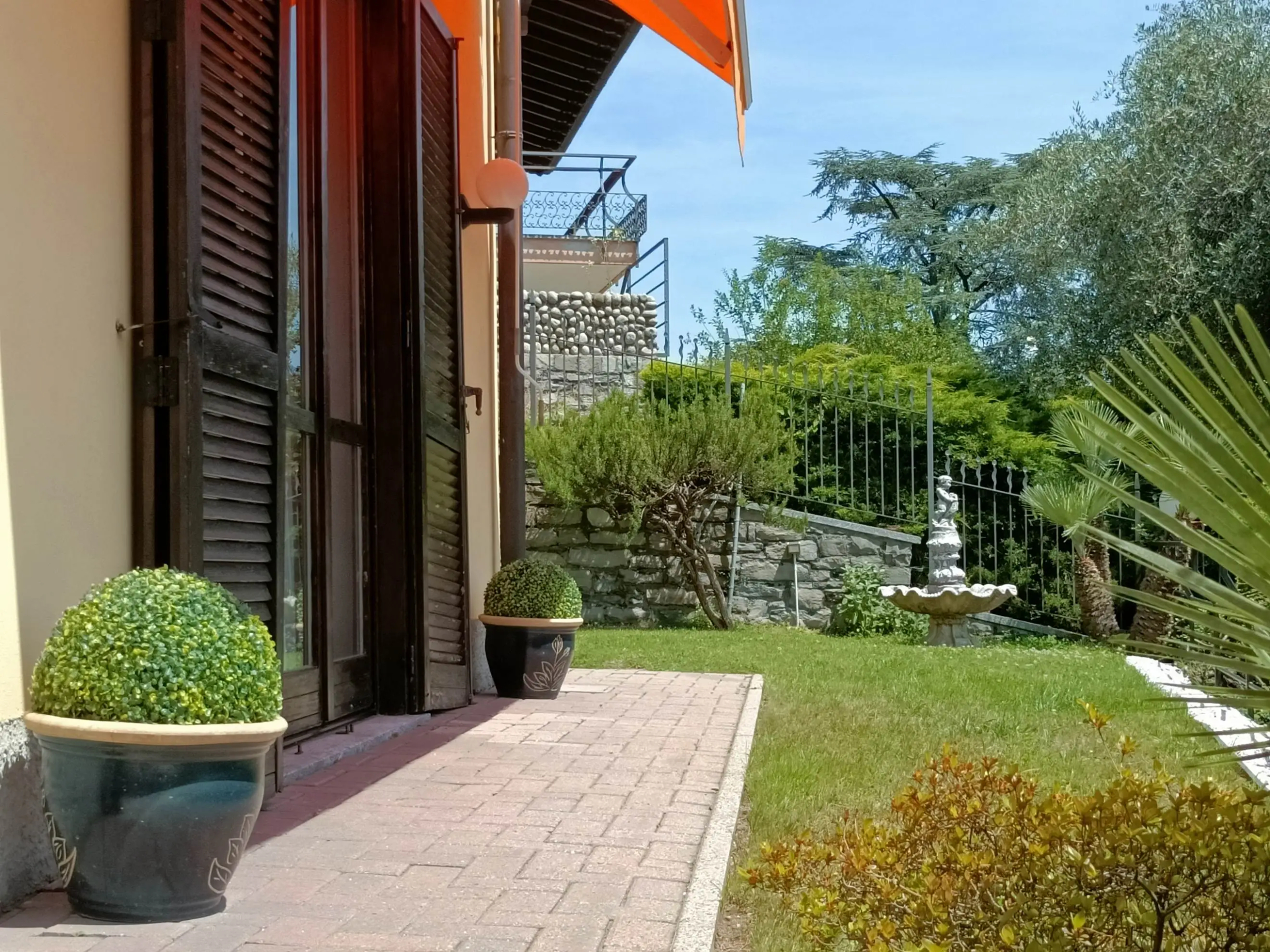 Luxury 2 bed Apartment for Sale in Menaggio Como Lombardy Italy