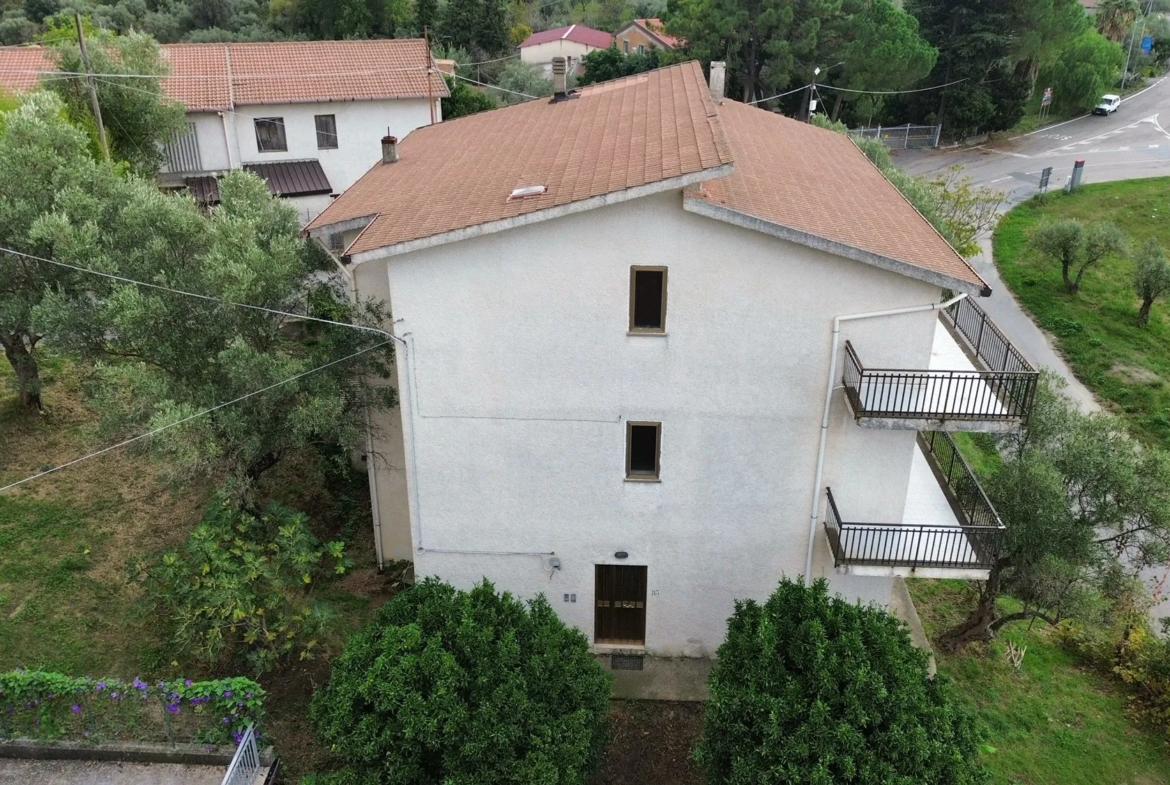 Commerical property with apartment for Sale In Cleto Calabria Italy