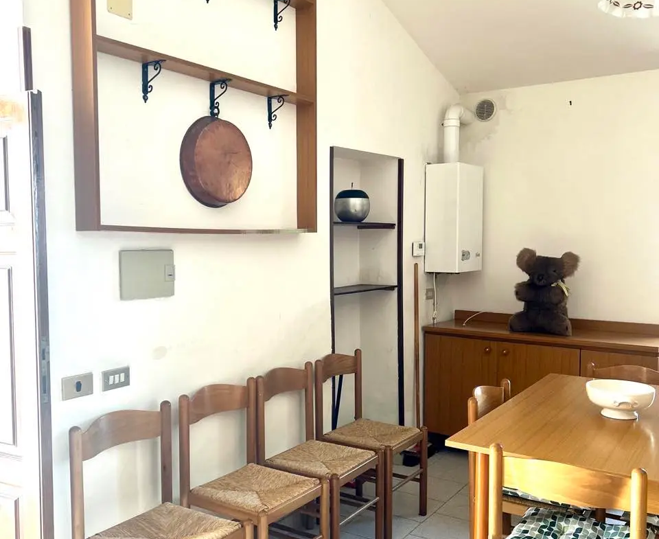 House Containing 2 Apartments for sale in Veroli Lazio Italy