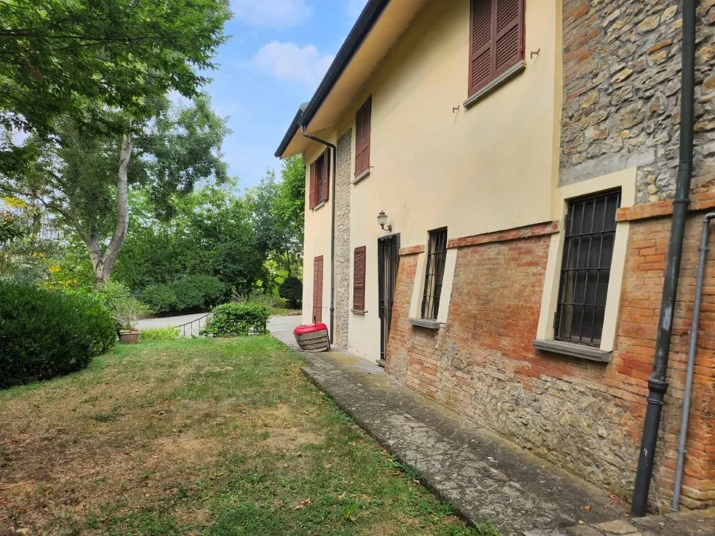 Luxury 5 Bed Country Villa for Sale In Salsomaggiore Parma Italy