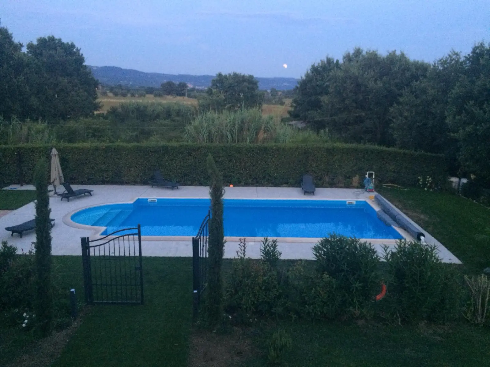 Luxury 6 Bed Villa For Sale in San Lorenzo Nuovo Italy