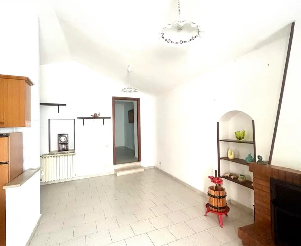 House Containing 2 Apartments for sale in Veroli Lazio Italy