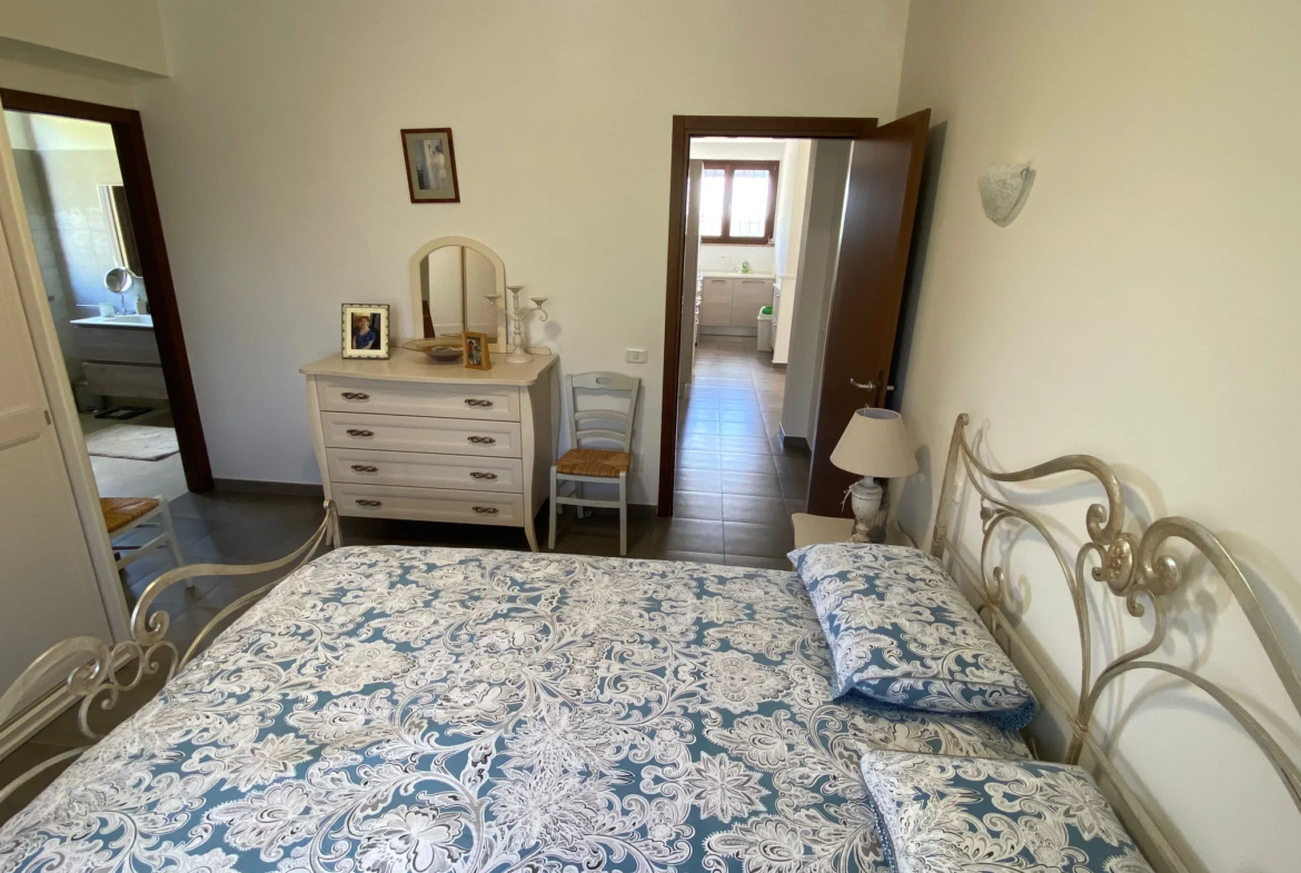 Luxury 6 Bed Villa For Sale in San Lorenzo Nuovo Italy