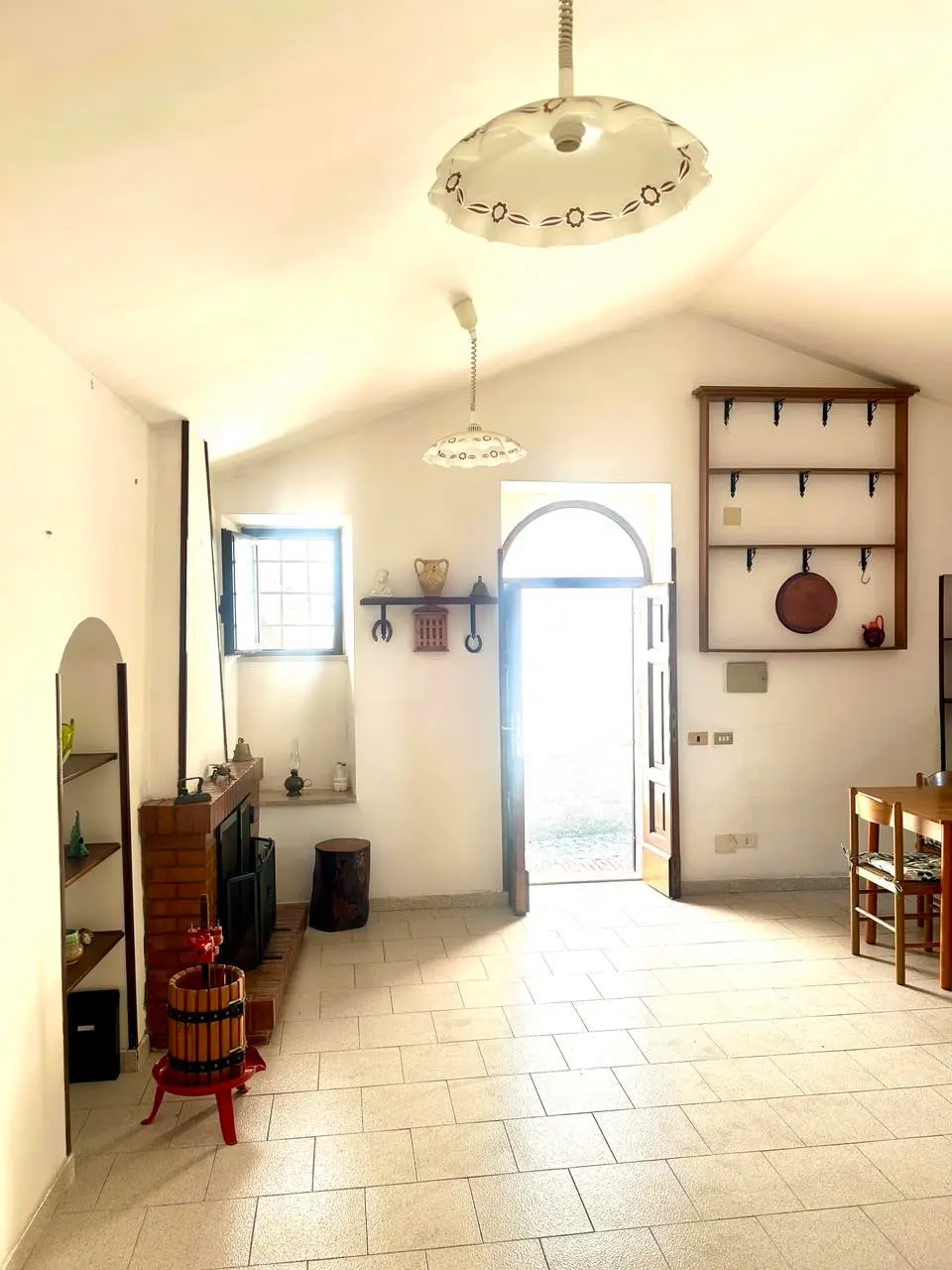 House Containing 2 Apartments for sale in Veroli Lazio Italy