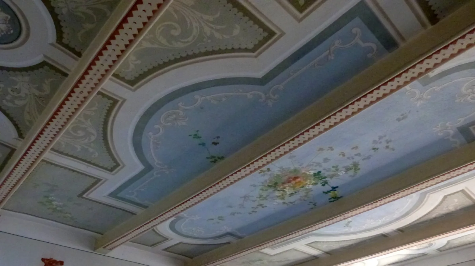 Excellent 12 Bed Villa For Sale in Rivalba Turin Italy