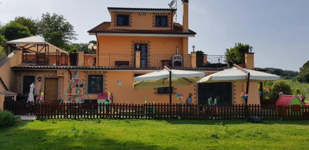 Stunning 4 bed Villa For Sale in National park of Veio Rome Lazio Italy