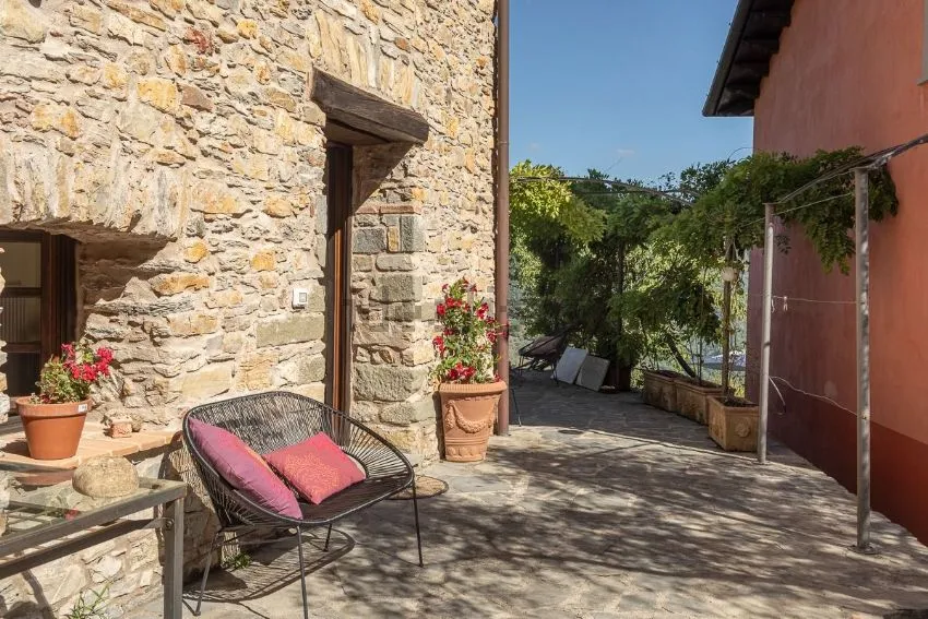 Luxury 7 Bed Villa For Sale In Fivizzano Tuscany Italy