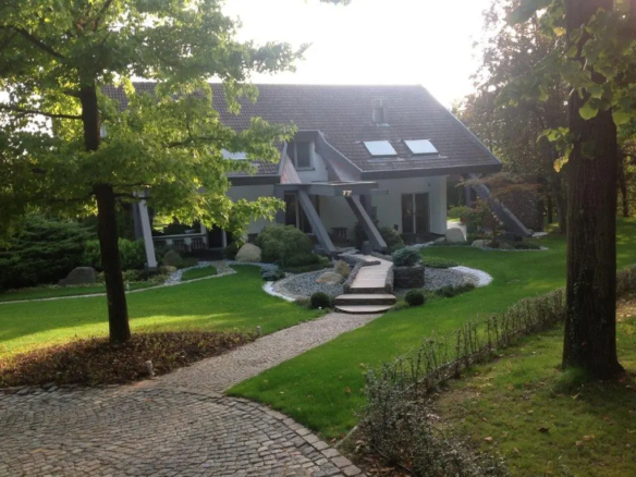Luxury 5 Bed Villa For Sale in Almese Turin Italy