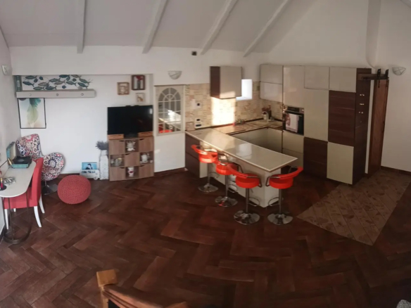 Excellent 2 Bed Apartment for Sale In Meta Campania Italy