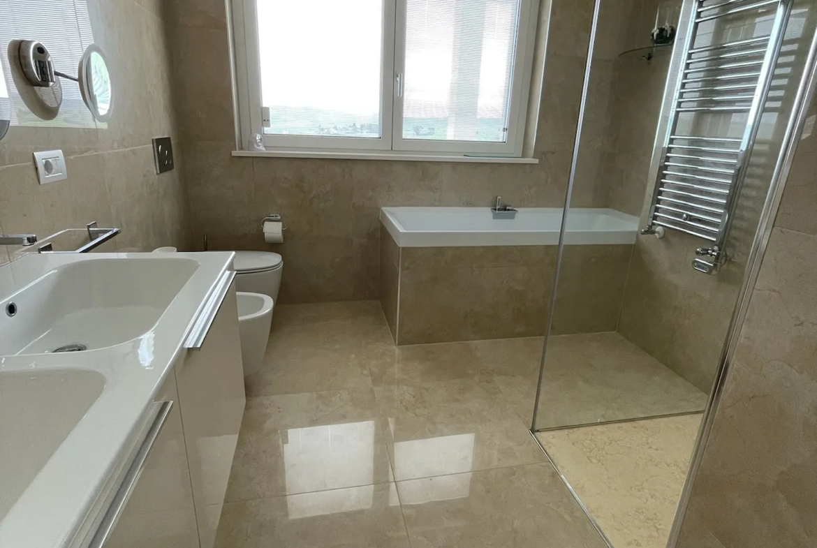 Luxury 6 Bed Villa For sale in MONTENERO DI BISACCIA Molise Abruzzo Italy