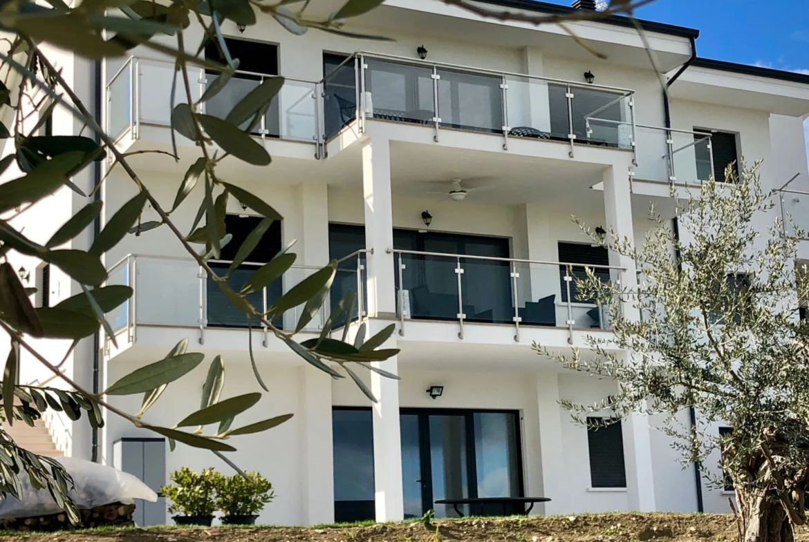 Luxury 6 Bed Villa For sale in MONTENERO DI BISACCIA Molise Abruzzo Italy