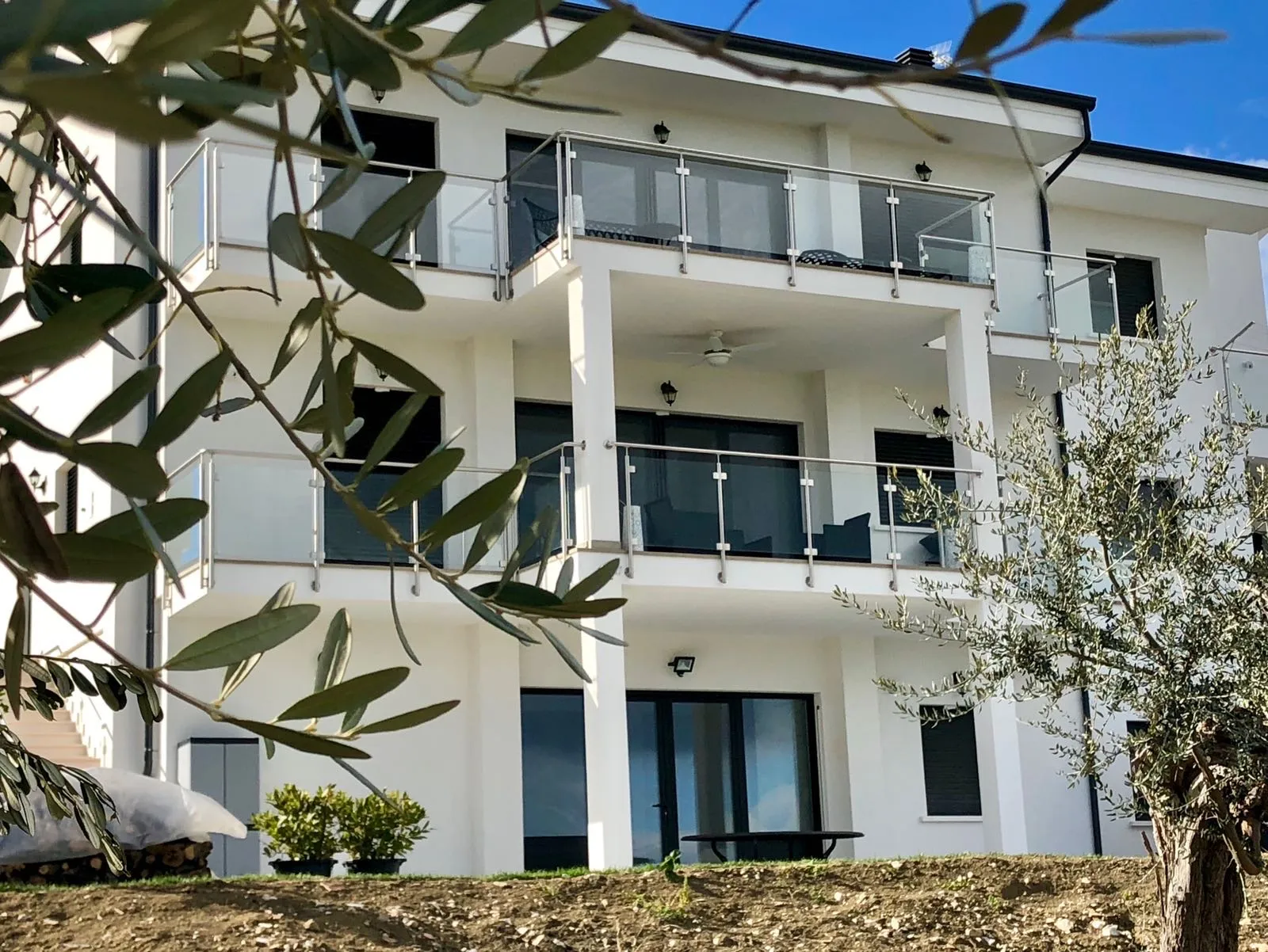 Luxury 6 Bed Villa For sale in MONTENERO DI BISACCIA Molise Abruzzo Italy