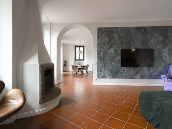 Excellent 4 Bed House for Sale In Fino Mornasco Lake Como Italy