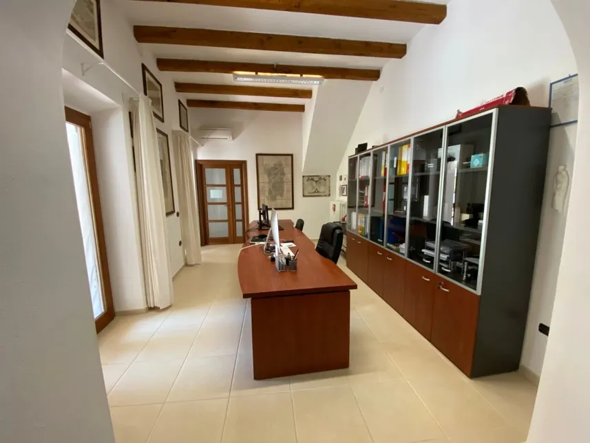 Luxury 8 Bed Villa For Sale in Serdiana Sardinia Italy