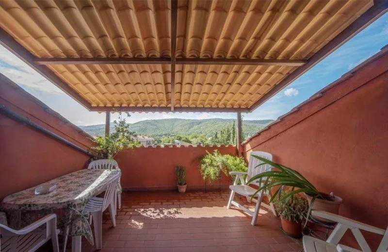 Stunning 2 Bedroom Apartment for Sale in Panicale Perugia Umbria Italy
