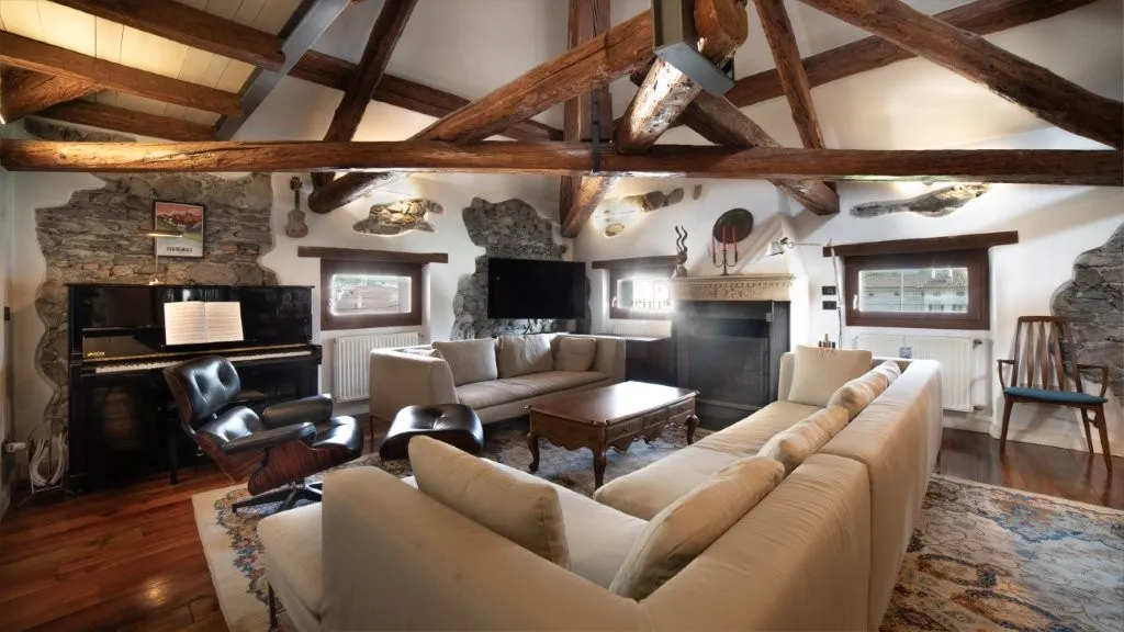 Excellent 2 Bed Penthouse for Sale In Agordo Dolomites Italy