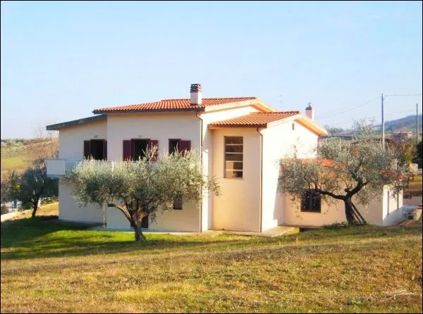Superb 4 Bed Villa For Sale In Pescara Abruzzo Italy