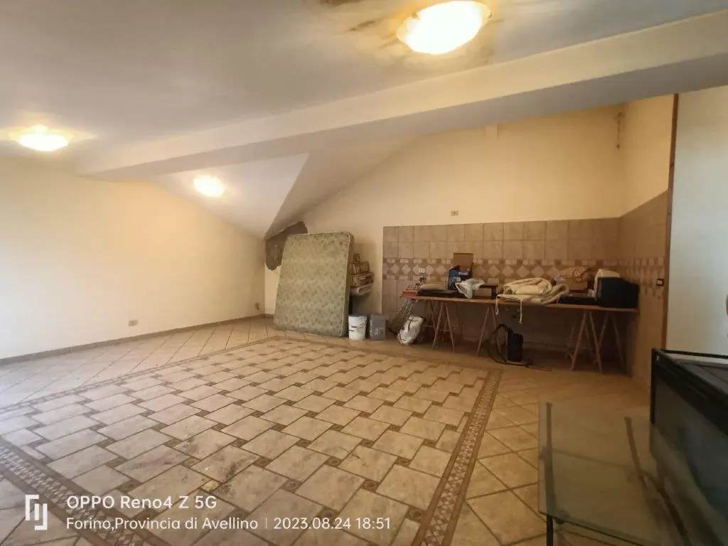 Excellent 8 Bed House For Sale in Forino Campania Italy.