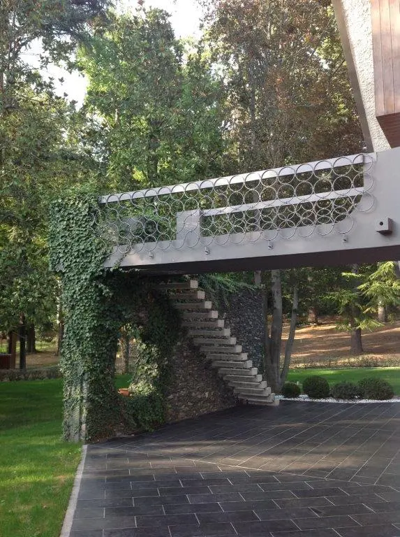 Luxury 5 Bed Villa For Sale in Almese Turin Italy