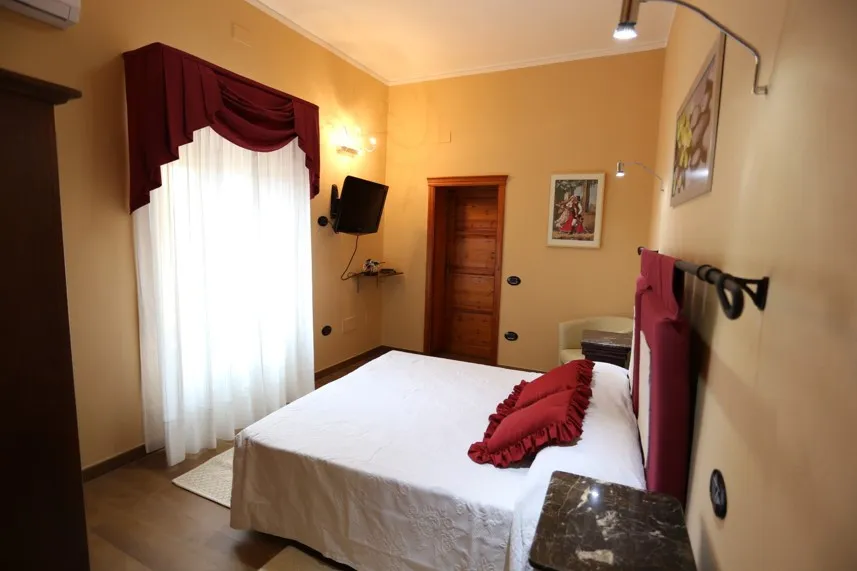 Luxury 8 Bed Villa For Sale in Serdiana Sardinia Italy