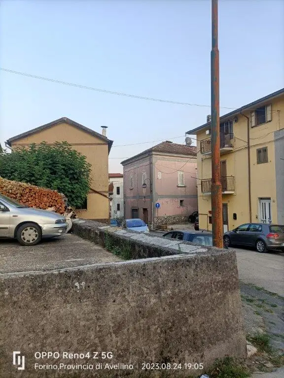 Excellent 8 Bed House For Sale in Forino Campania Italy.