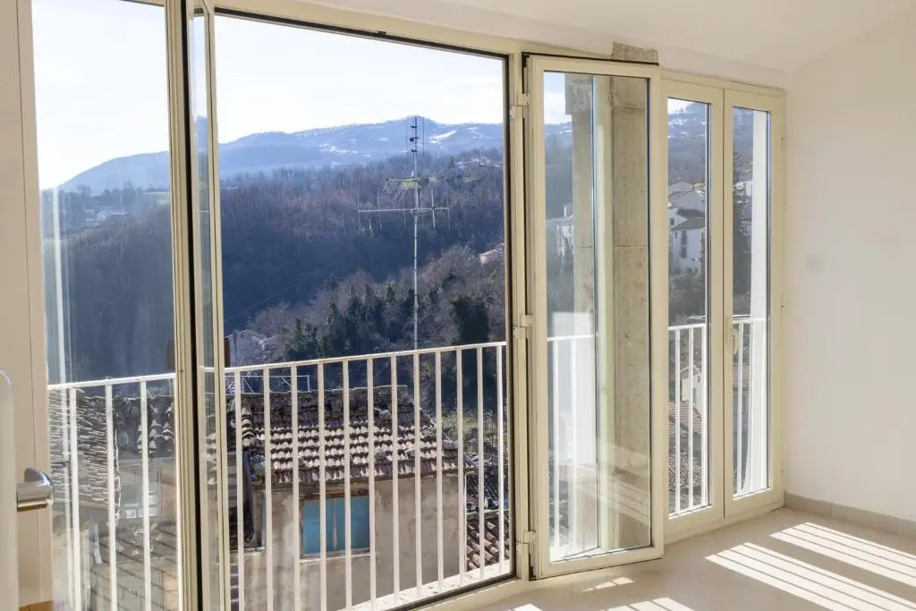 Excellent 5 Bed House for Sale In Sepino Italy