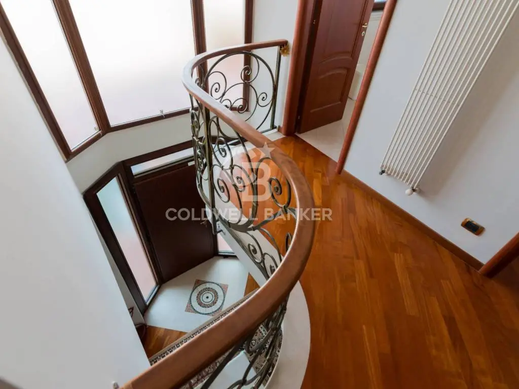 Excellent 3 Bed Terraced House for Sale In MOLA DI BARI Puglia Italy