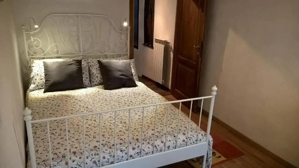 Luxury 8 Bedroom Casa Webb for Sale In Bagni di Lucca Italy