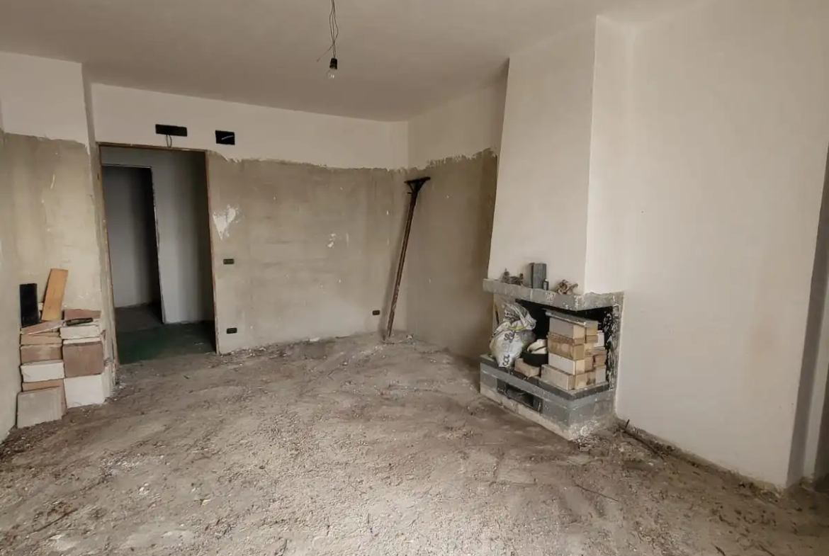 3 Bed Apartment For Renovation Sale In Montescaglioso Italy