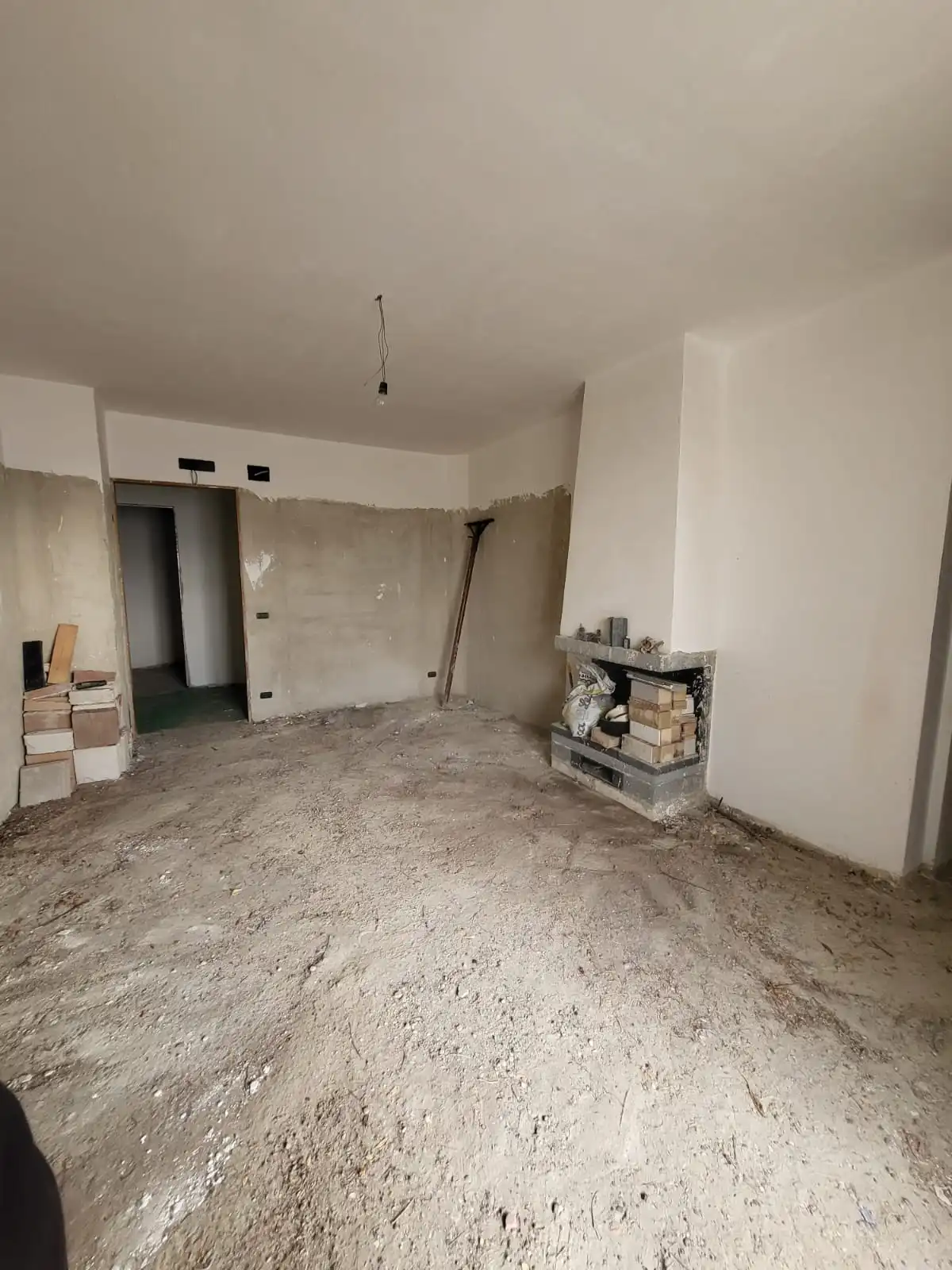 3 Bed Apartment For Renovation Sale In Montescaglioso Italy