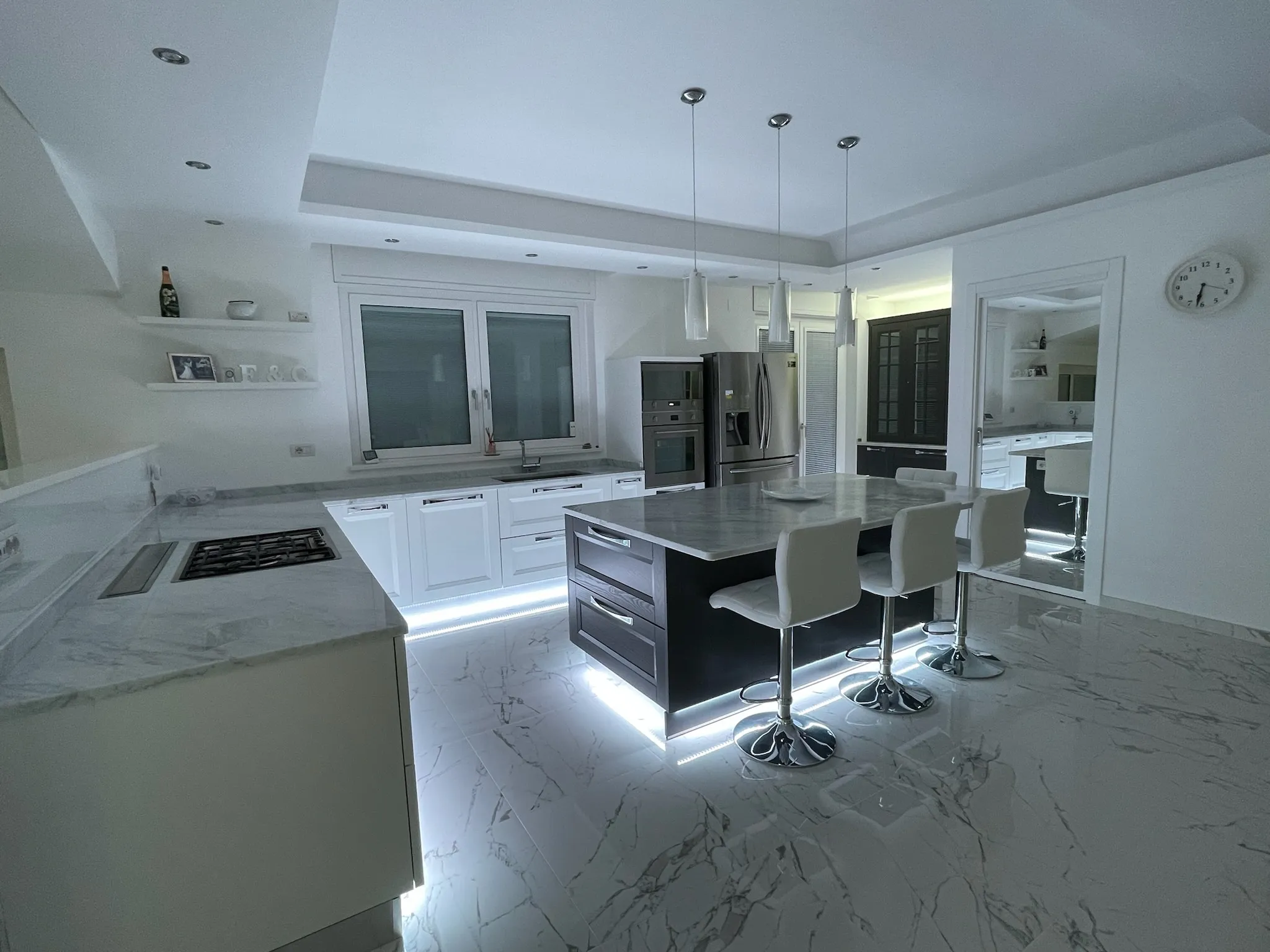 Luxury 6 Bed Villa For sale in MONTENERO DI BISACCIA Molise Abruzzo Italy