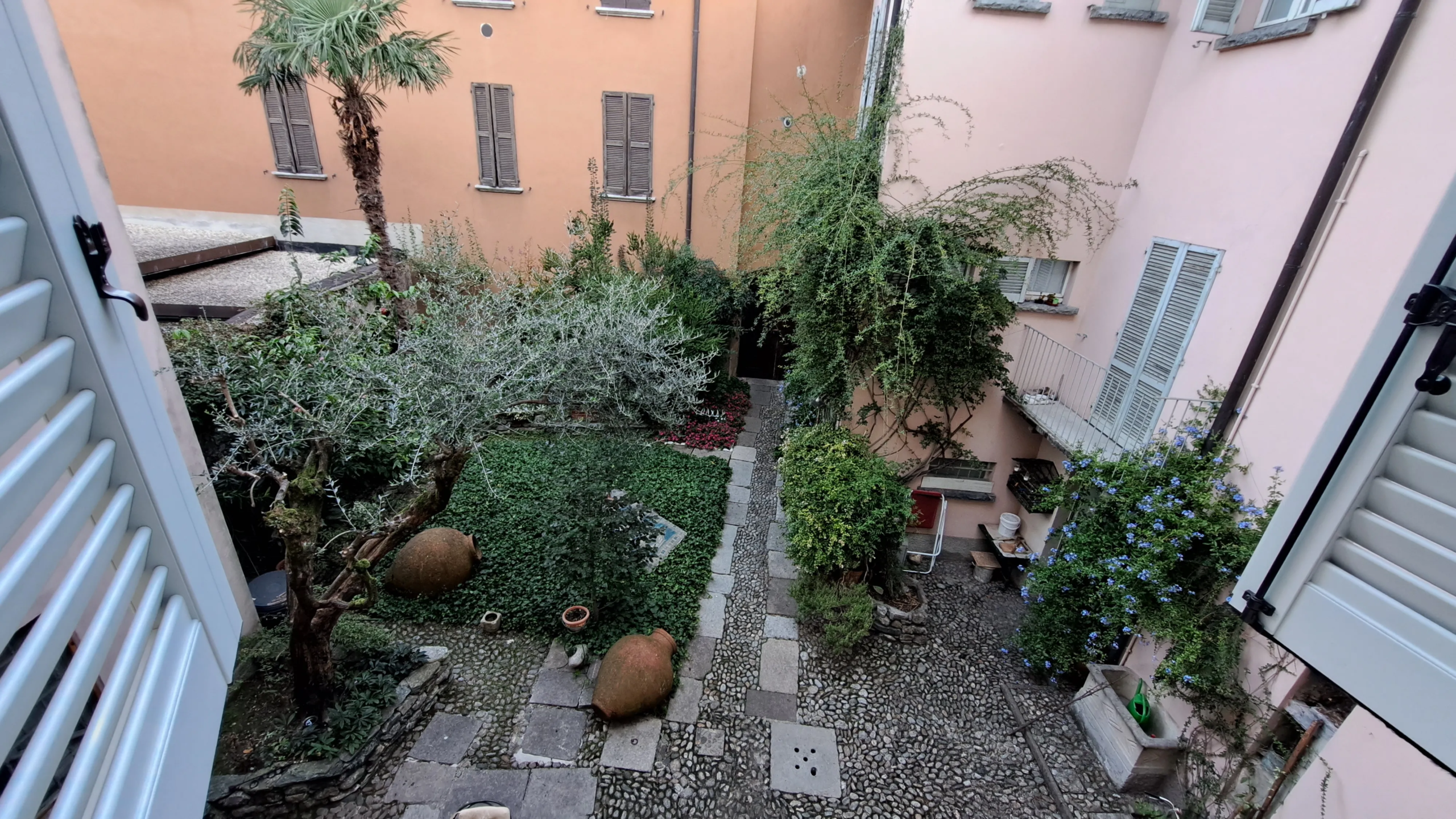 Stunning 2 Bed Apartment for Sale In Mandello del Lario Lake Como Lecco Italy