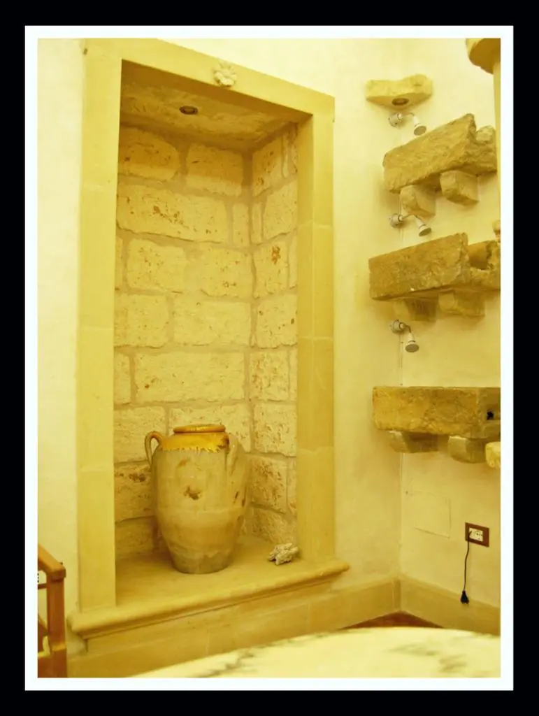 Stunning 3 Bed Townhouse For Sale in Poggiardo Puglia Italy
