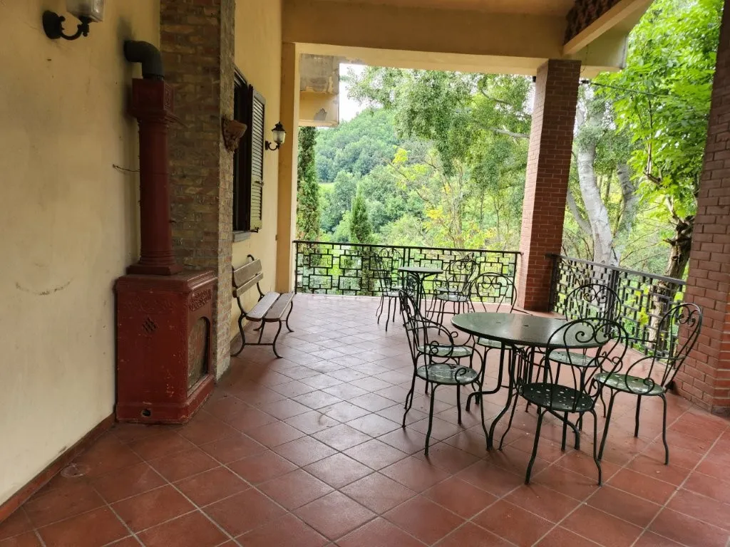 Luxury 5 Bed Country Villa for Sale In Salsomaggiore Parma Italy