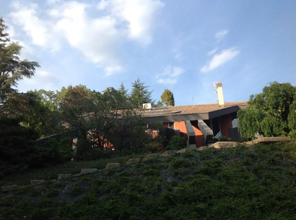 Luxury 5 Bed Villa For Sale in Almese Turin Italy
