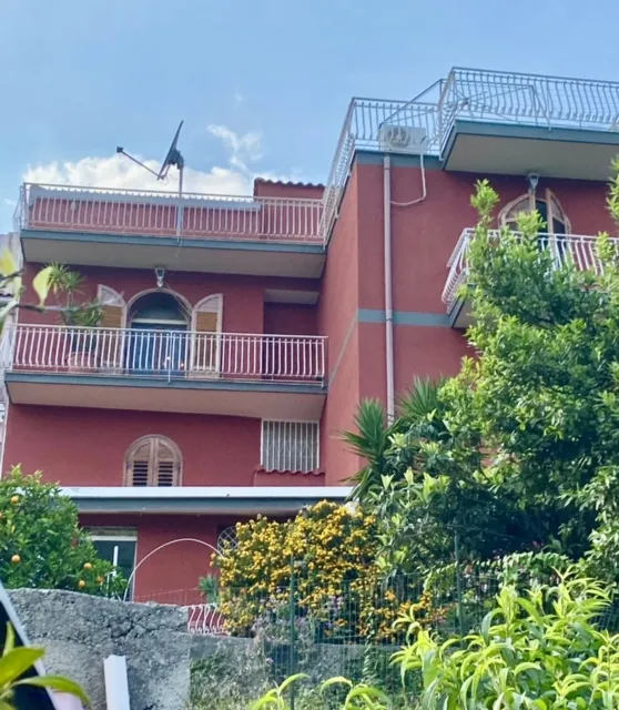 Superb 2 Bed Villa For Sale in Graniti Sicily Italy