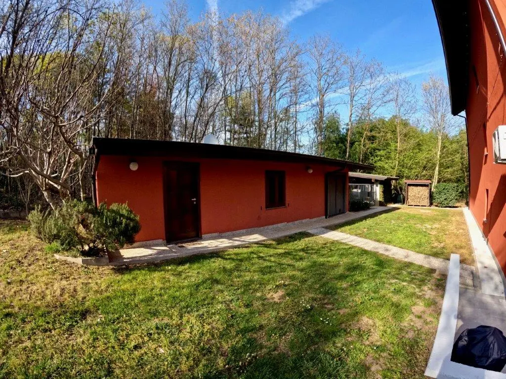 Stunning 4 Bed Villa For Sale in Cureggio Novara Italy