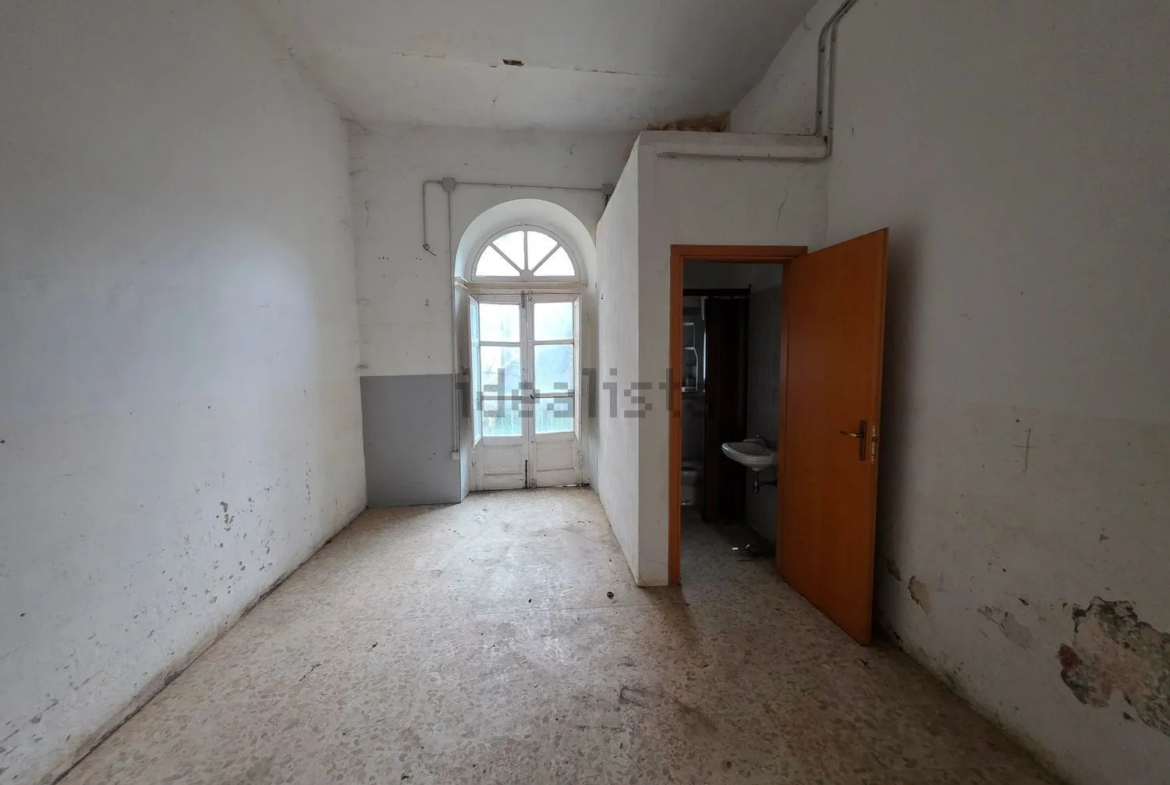 Estate of 5 Separate Properties for Sale In Bojano Molise Italy