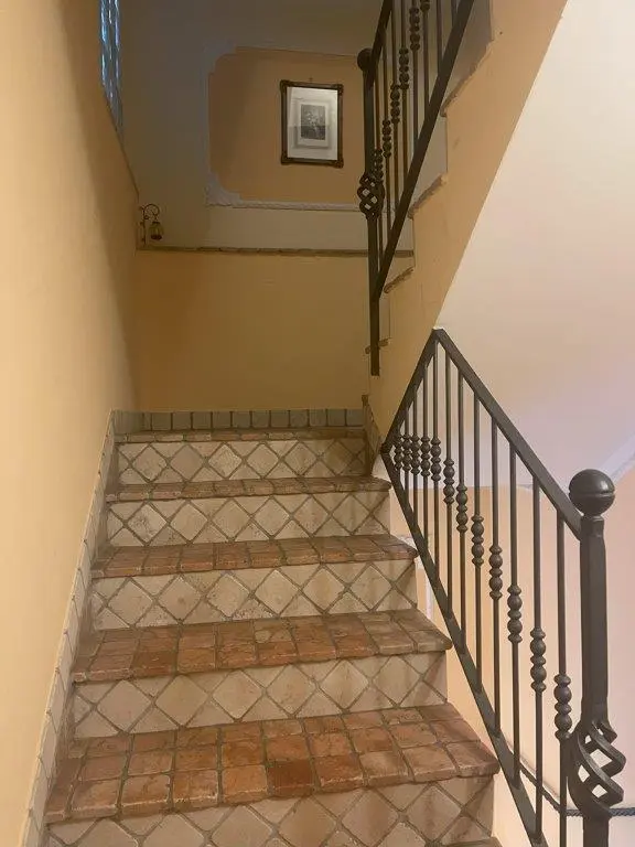 Excellent 8 Bed House For Sale in Forino Campania Italy.