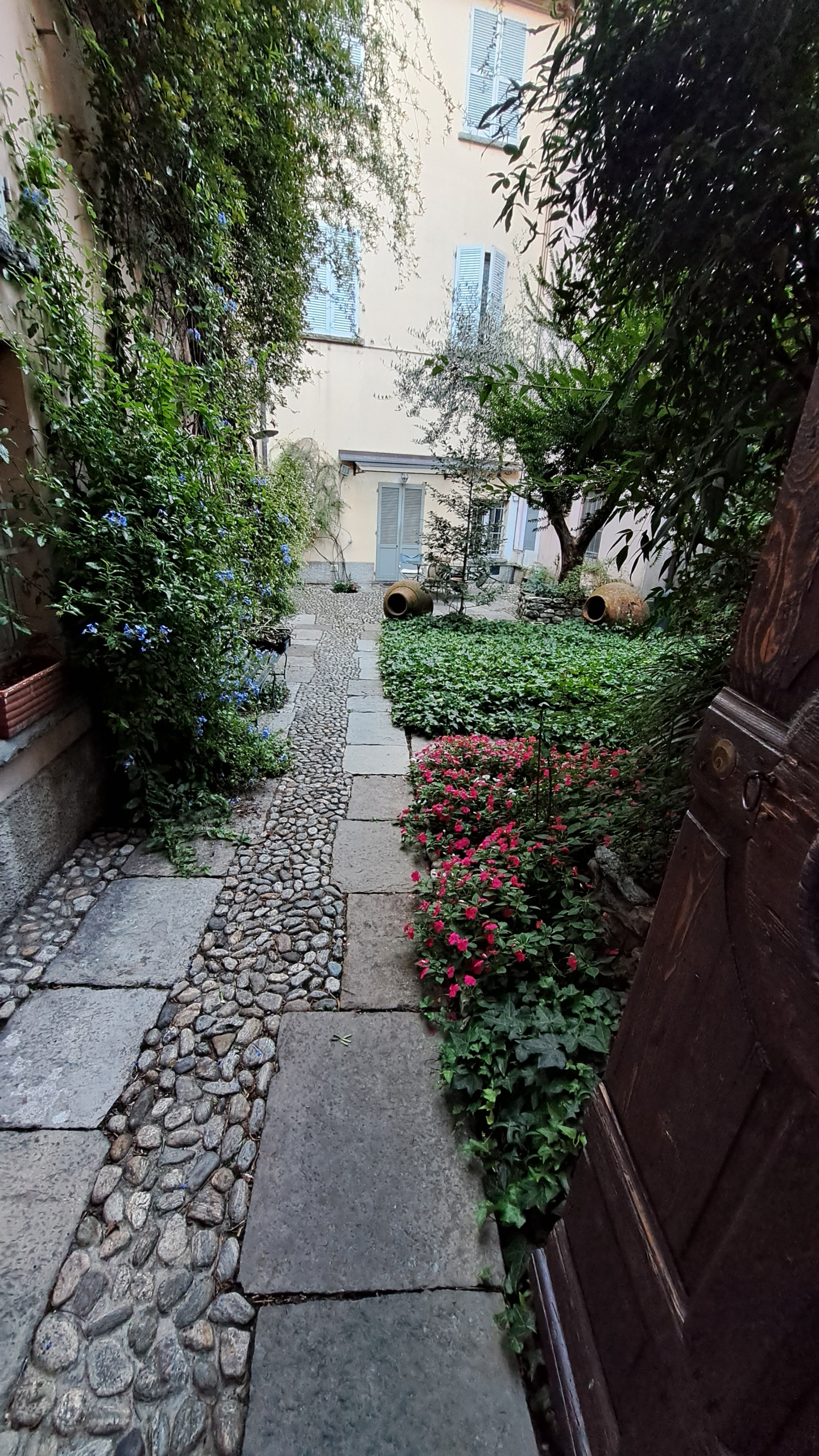 Stunning 2 Bed Apartment for Sale In Mandello del Lario Lake Como Lecco Italy