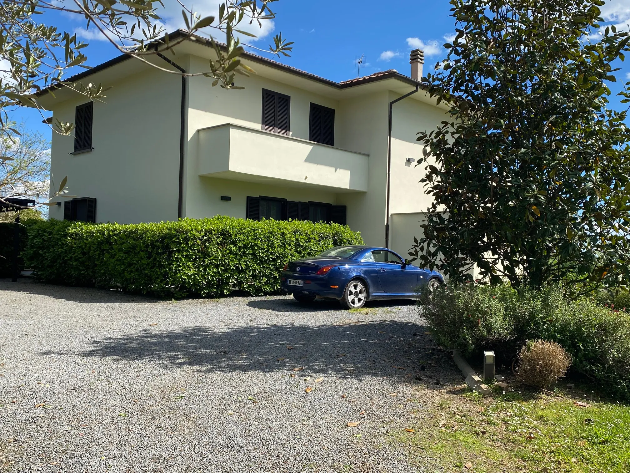 Luxury 6 Bed Villa For Sale in San Lorenzo Nuovo Italy