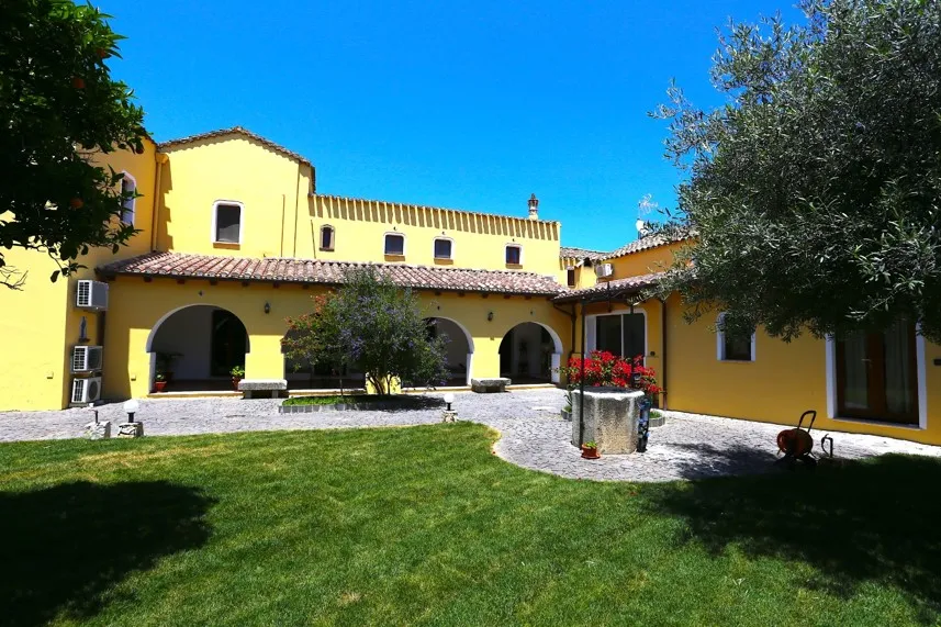 Luxury 8 Bed Villa For Sale in Serdiana Sardinia Italy