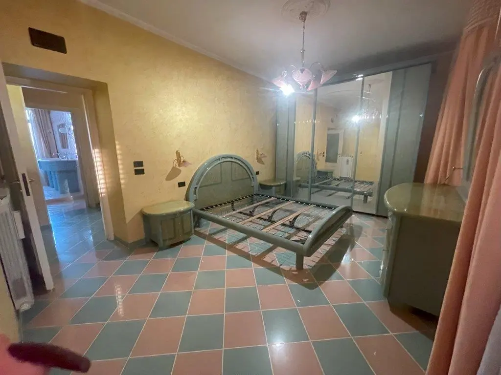 Excellent 8 Bed House For Sale in Forino Campania Italy.