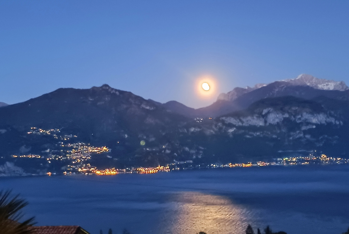 Luxury 2 bed Apartment for Sale in Menaggio Como Lombardy Italy