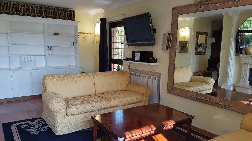 Stunning 4 bed Villa For Sale in National park of Veio Rome Lazio Italy