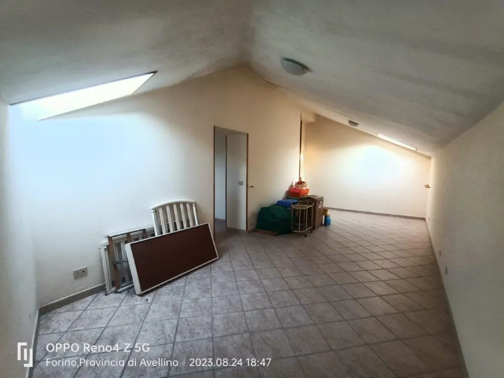 Excellent 8 Bed House For Sale in Forino Campania Italy.