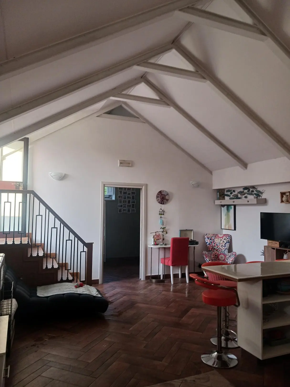 Excellent 2 Bed Apartment for Sale In Meta Campania Italy