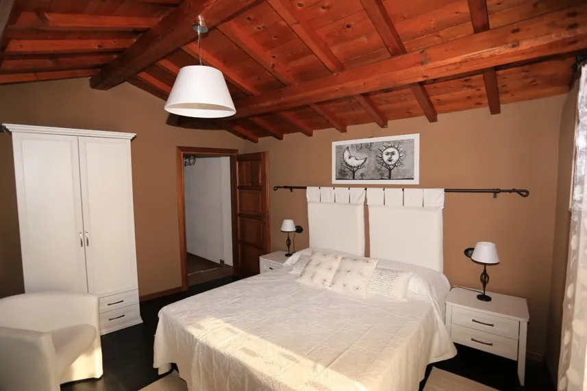 Luxury 8 Bed Villa For Sale in Serdiana Sardinia Italy