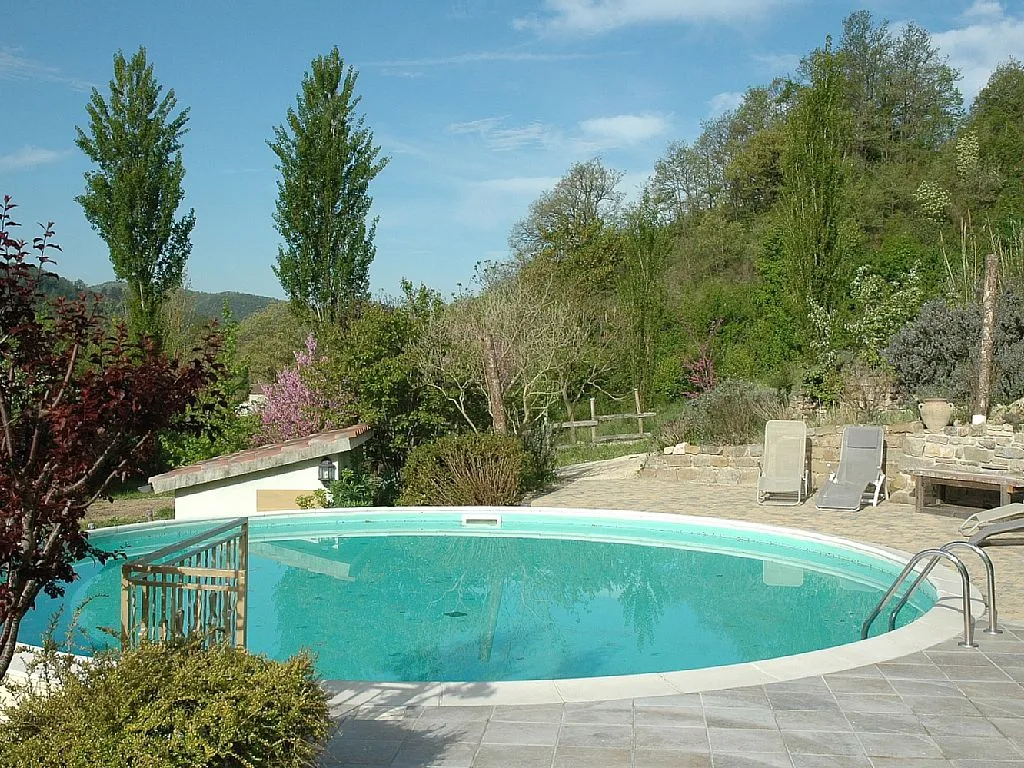 Stunning 8 Bedroom Farmhouse And Vineyard For Sale in Gualdo Tadino Umbria Italy