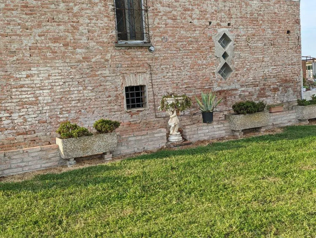 Excellent 3 Bed House For Sale in Lombardy Italy